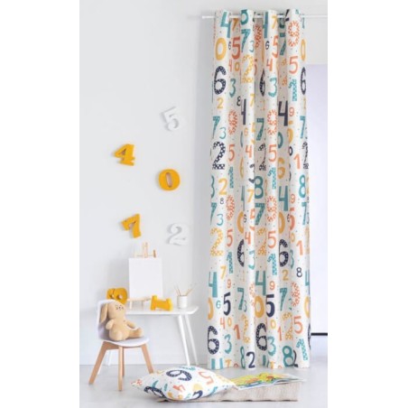 Cortina Números confecionadas con ollaos