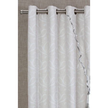 Cortina Jacquard Tanger Beige confeccionadas con ollaos Reig Marti