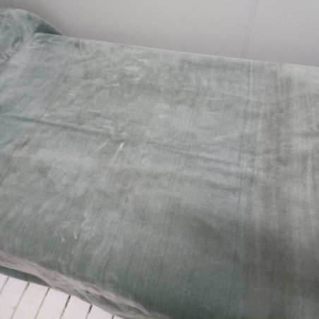 Detalles Manta Rayas Lisa Gris Perla Terciopelo Royal