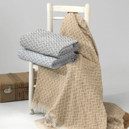 Colcha Multiusos y Plaid Tinto Estelia