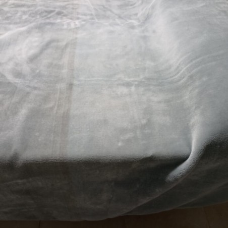 Detalles parte superior diseño Manta ref.4 Rayas Lisa Gris Perla Royal para Cama Grandes